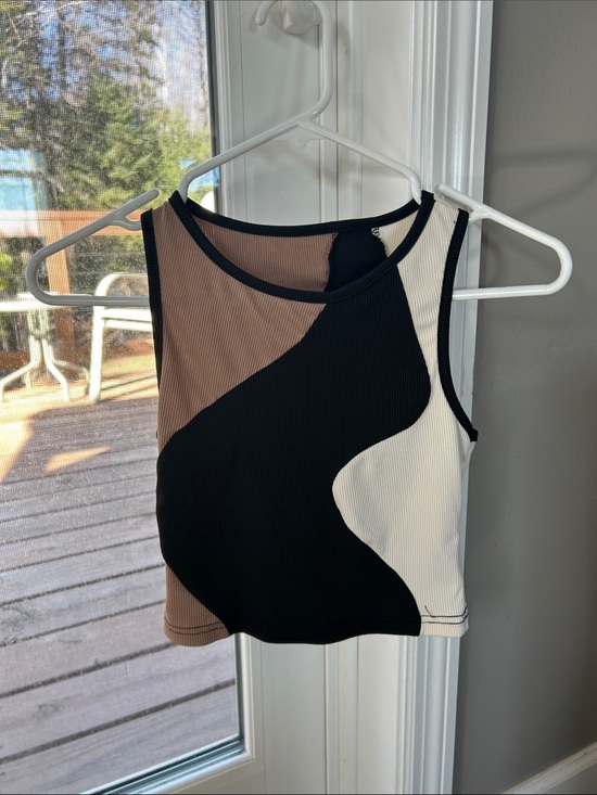 SHEIN Tops - SHEIN Black, Brown & White Colorblock Ribbed Crop Tank
